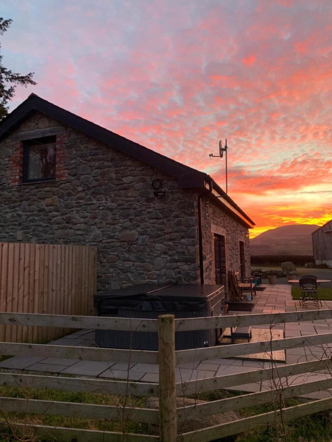 Chic Cottage Near Elan Valley And Builth Wells Llanwrthwl Exterior photo