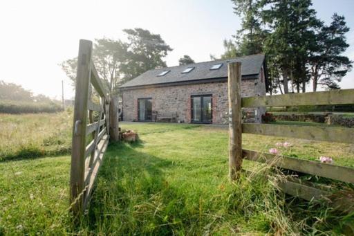 Chic Cottage Near Elan Valley And Builth Wells Llanwrthwl Exterior photo
